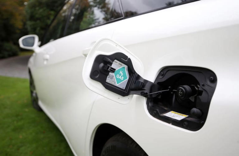 "Hydrogen-powered vehicles"