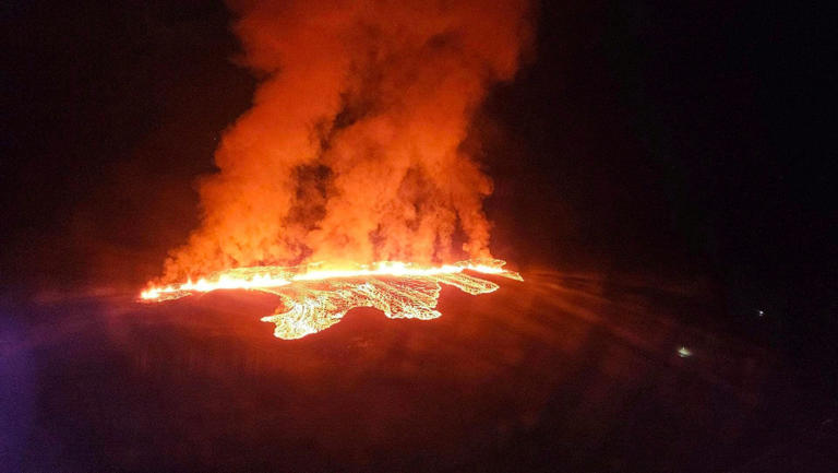  Indonesia volcano eruption